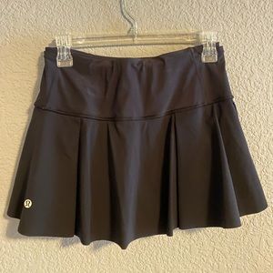 Lulu lemon tennis skort size 4